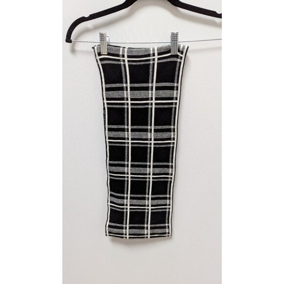 Black/White Plaid Knit Infinity Scarf - Picture 1 of 2